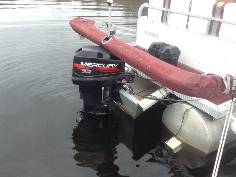 14' Pontoon Boat Beacon Boat Rentals Wayne, Maine
